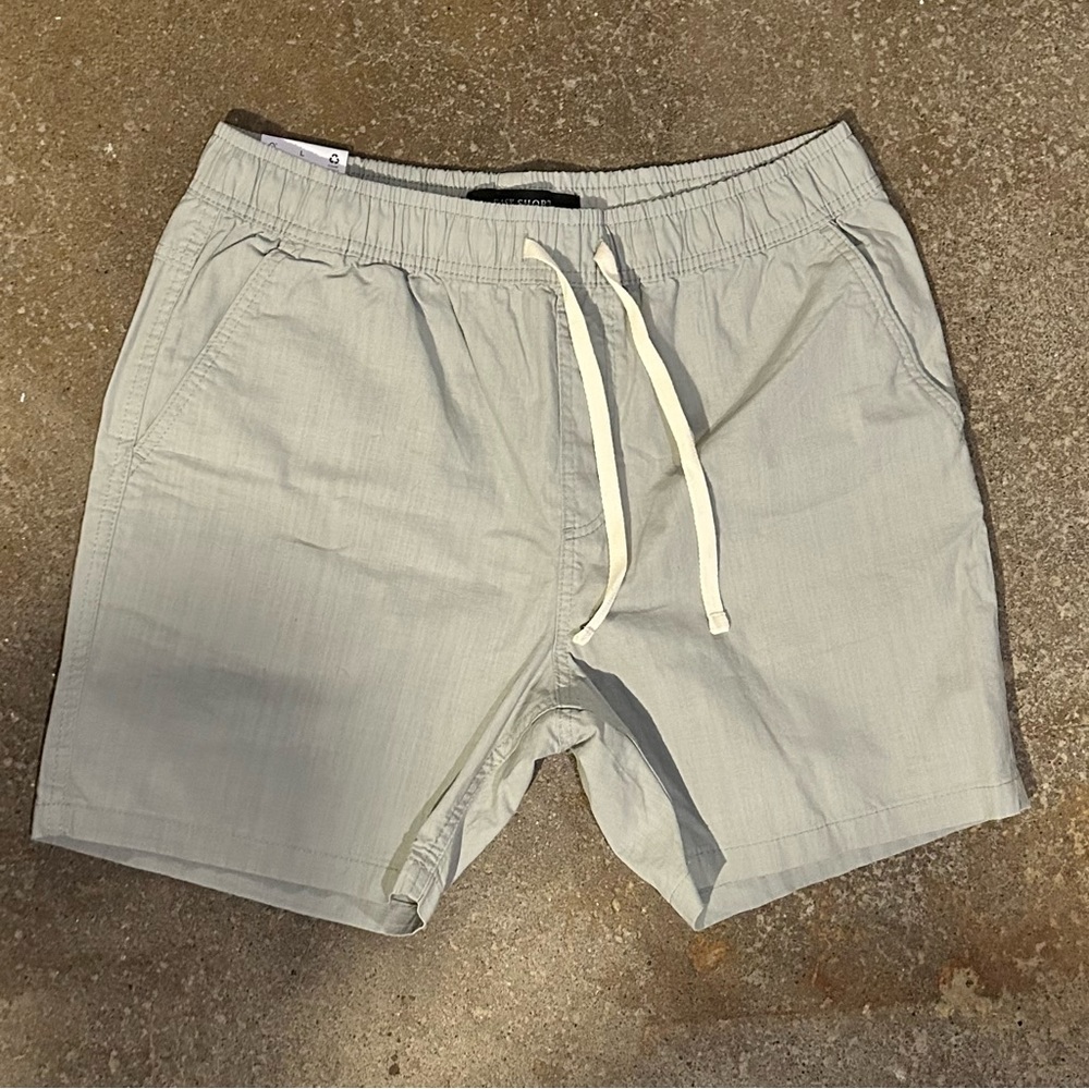 Cotton On Easy Shorts L NWT - color: Powder sage